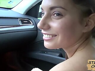 jovencita, principiante, primera persona, publico, espiar